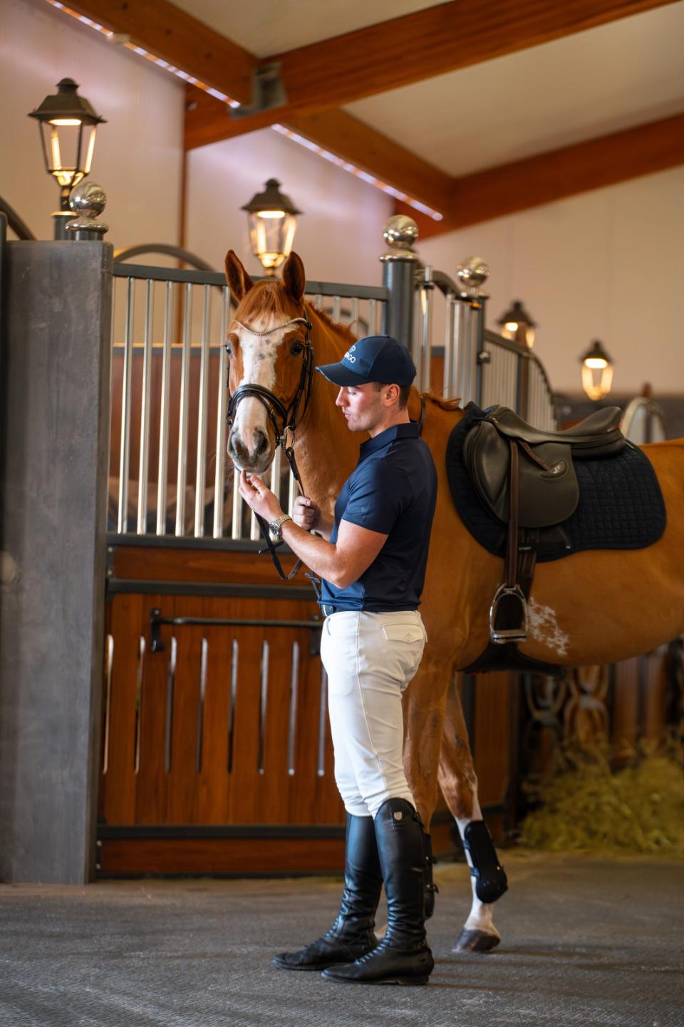 CATAGO MEN Nero ridebukser med knægrip