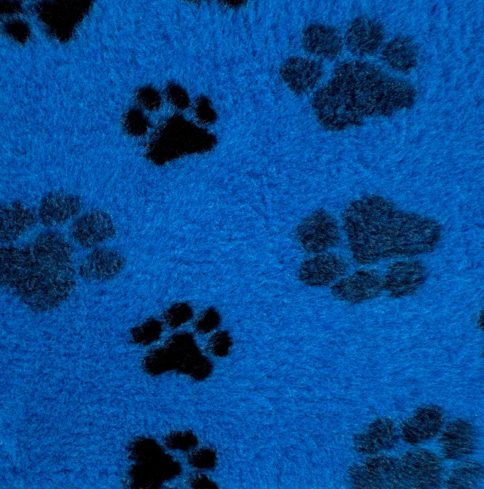 Companion ProFleece rug with paws