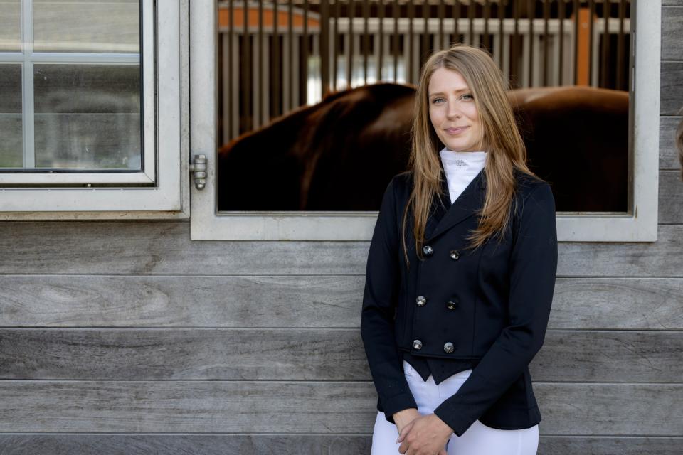 Equipage Andrea tävlingskavaj med diskreta stenar