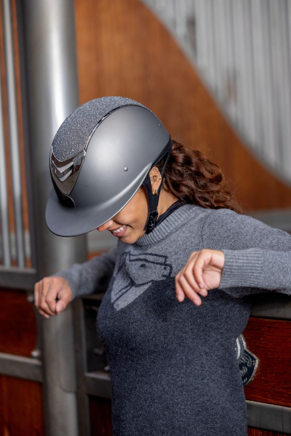 One K Avancé-ridhjälm - Glitter silver