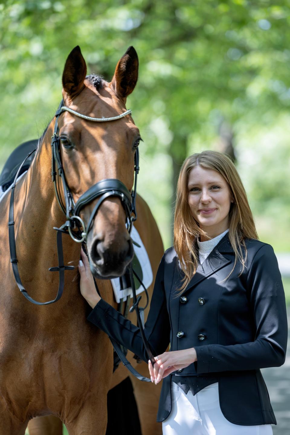 Equipage Andrea tävlingskavaj med diskreta stenar