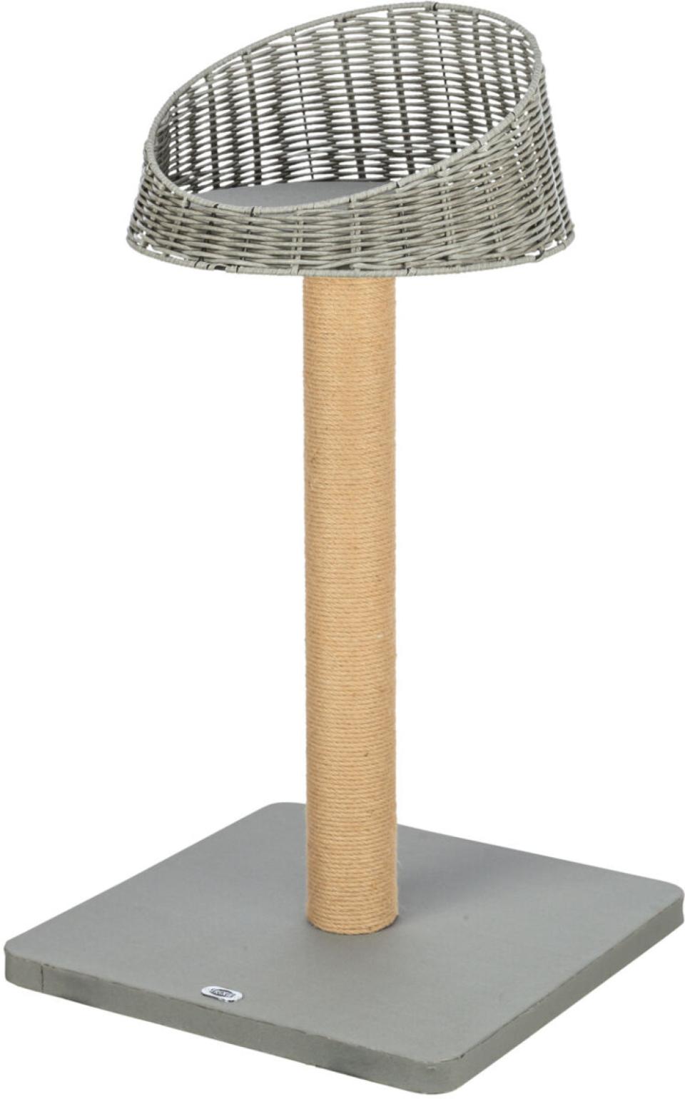 Trixie Amalia udendør kradsetræ med liggeplads