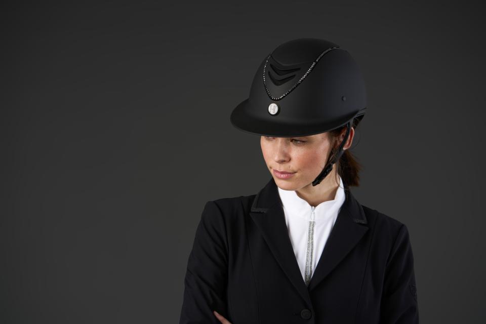 One K MIPS Avancé Lux ridehjelm - matt topp, svart swarovski pipe