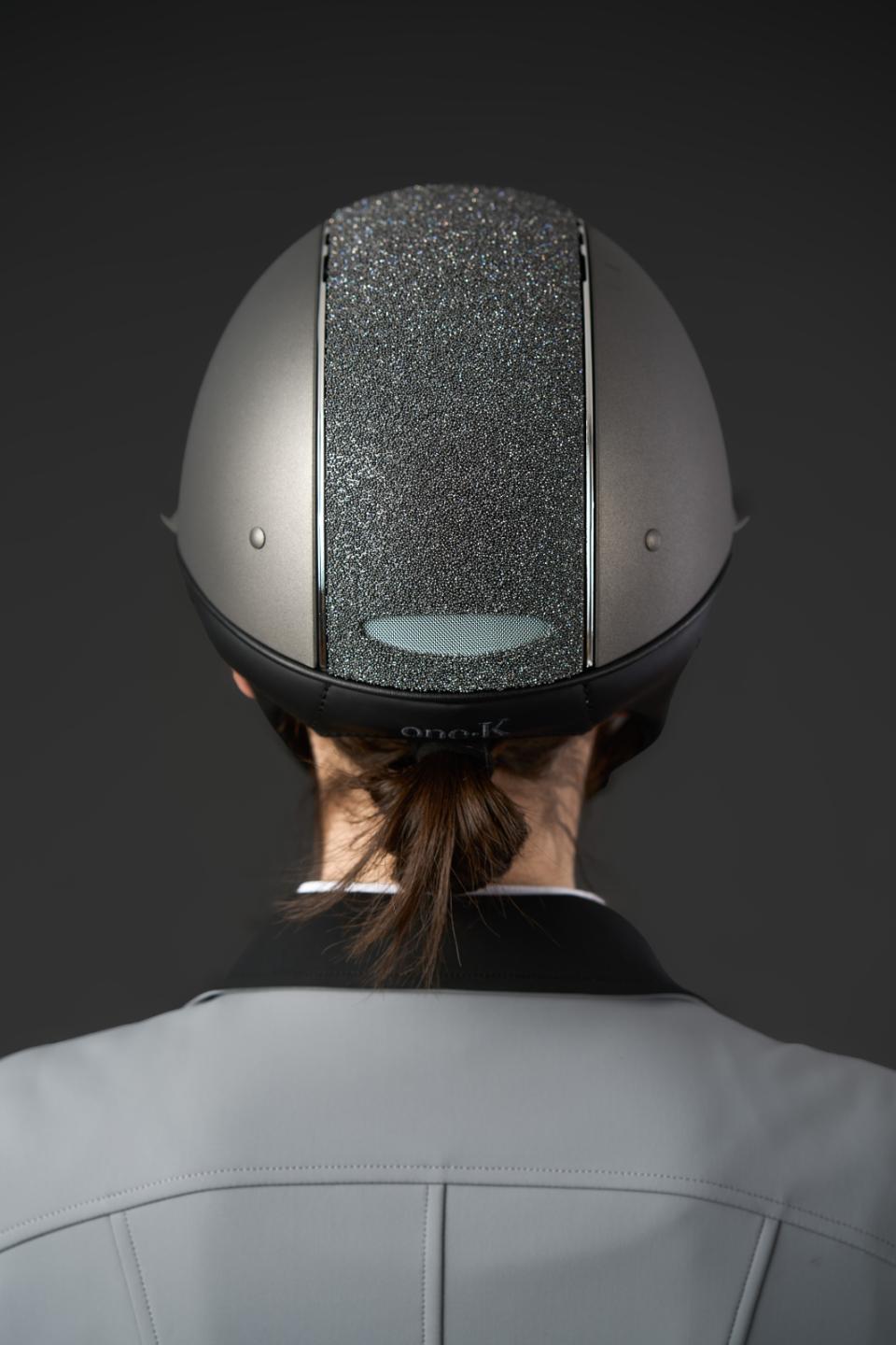One K Avancé-ridhjälm - Glitter silver