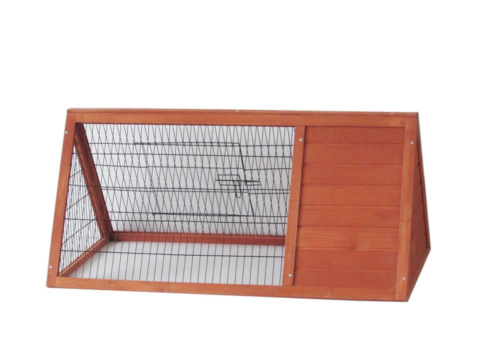 Outdoor rabbit hutch