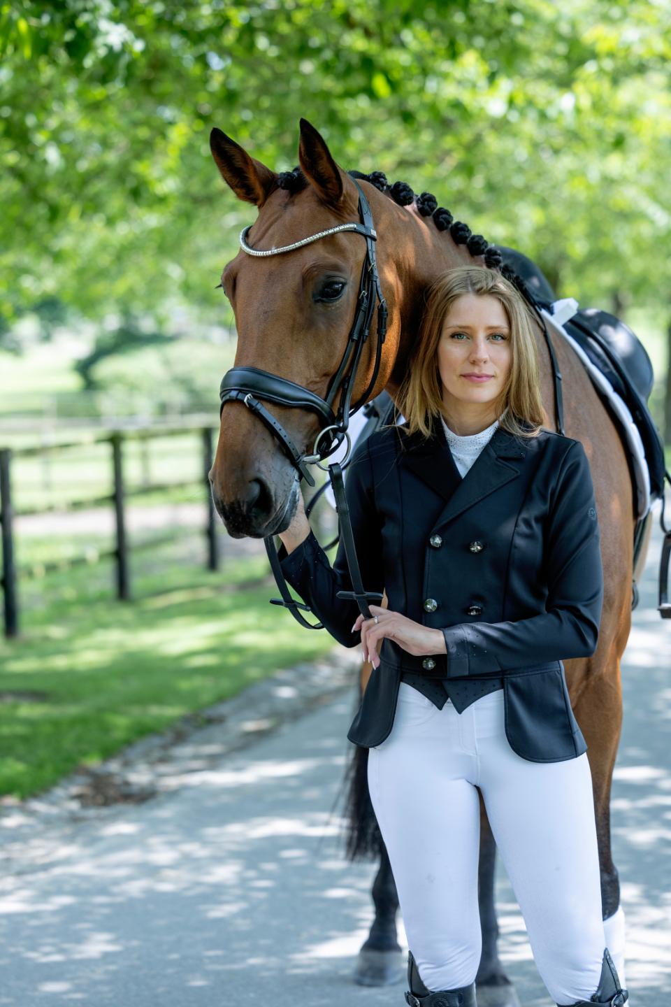 Equipage Andrea tävlingskavaj med diskreta stenar