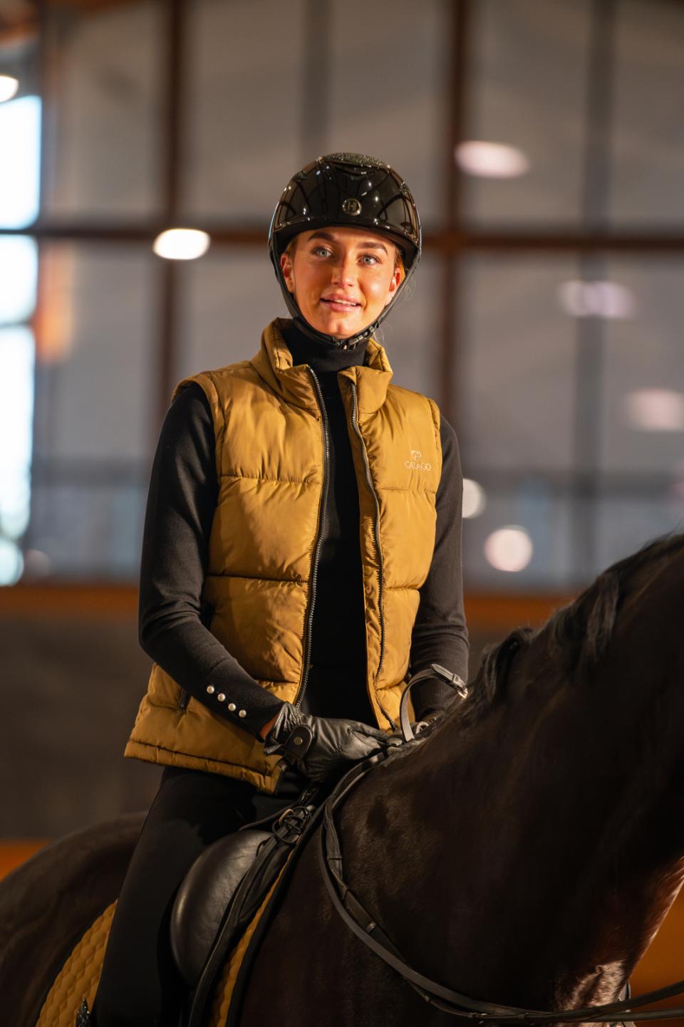 One K Defender Pro-ridehjelm - glitter top, swarowski pipe