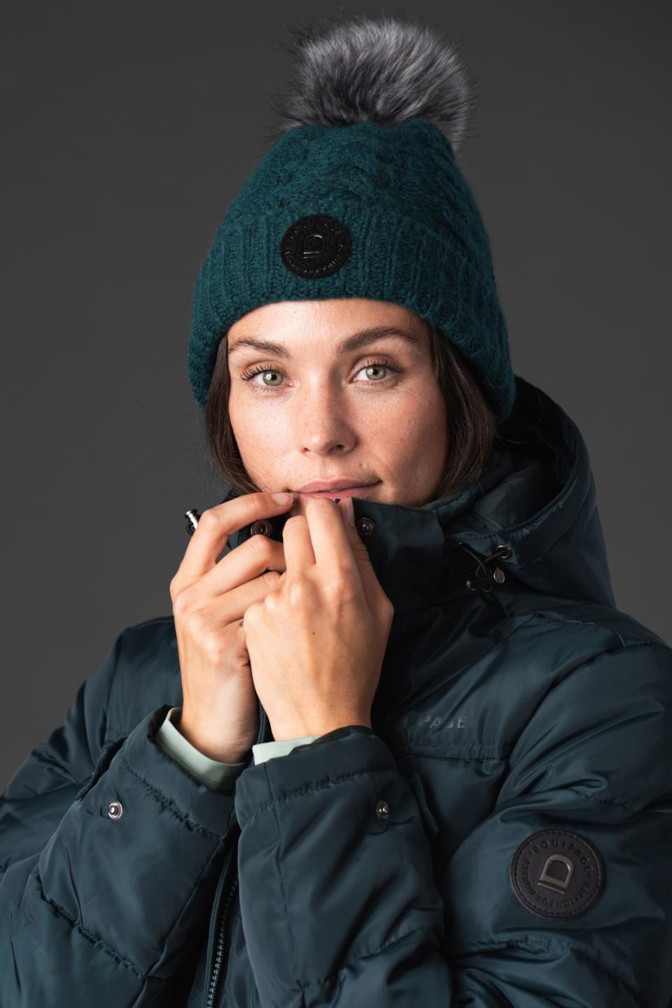 Equipage Vasili strikhue med pelskvast