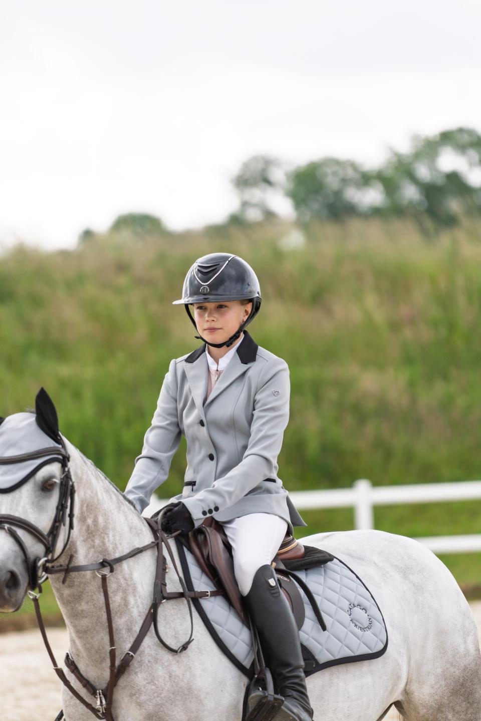 One K MIPS Avancé Lux ridehjelm - shimmer, swarovski pipe